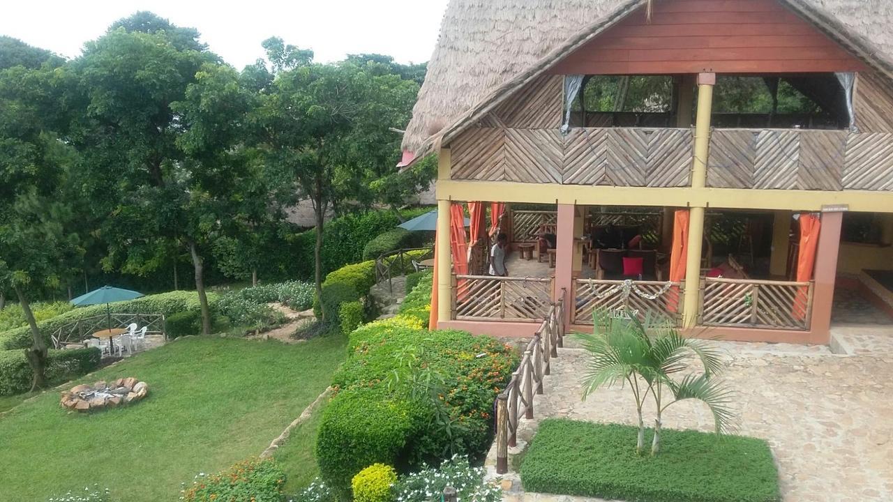 Lakeside Escape - Uganda Hotel Mpenja Buitenkant foto