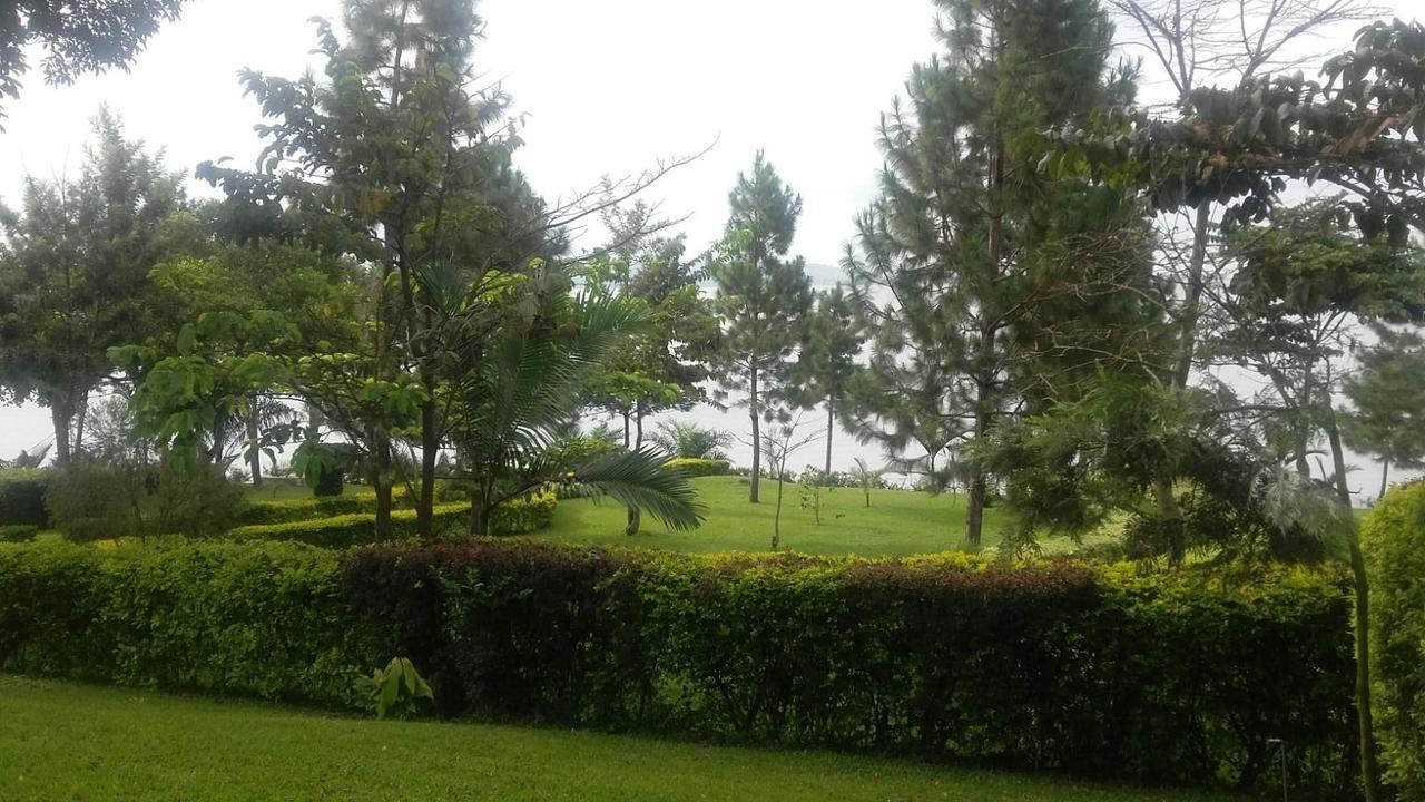 Lakeside Escape - Uganda Hotel Mpenja Buitenkant foto