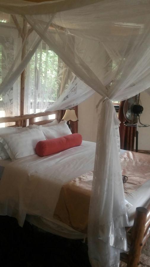 Lakeside Escape - Uganda Hotel Mpenja Buitenkant foto
